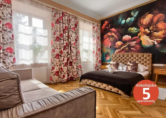 Mikołajska 5